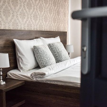 B House Rooms Iasi Exterior foto