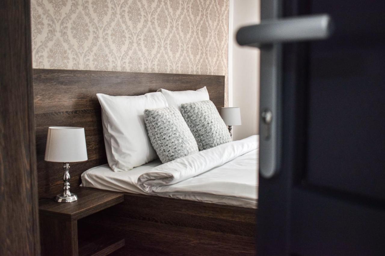 B House Rooms Iasi Exterior foto